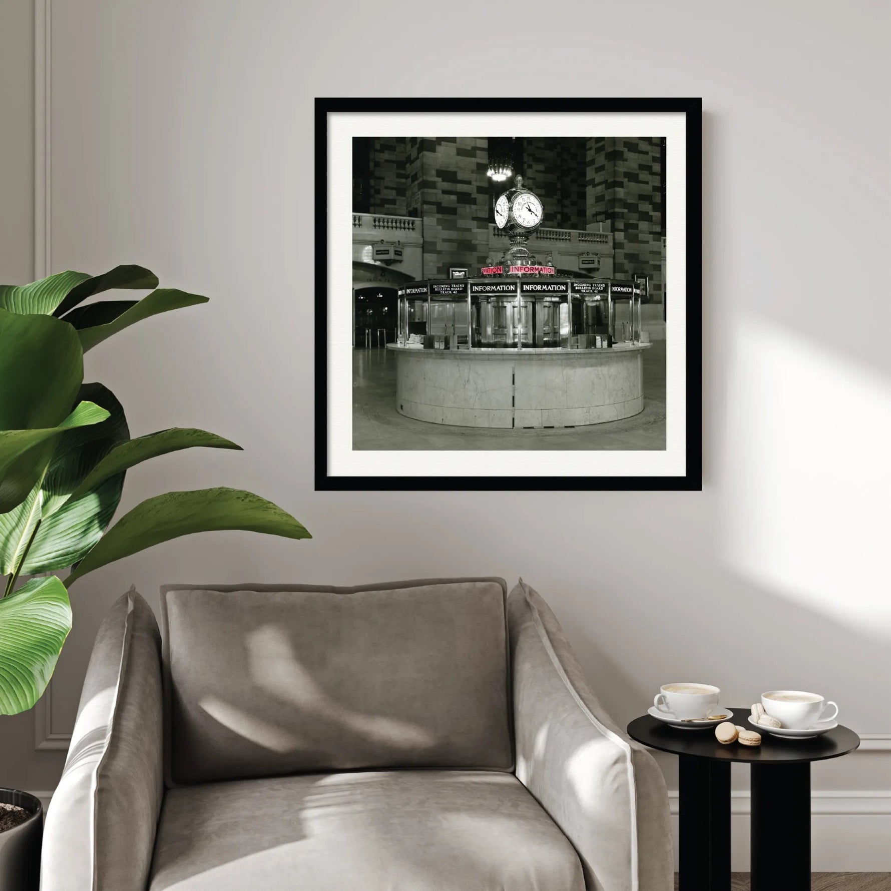 Courtside Market Grand Central - Information Booth & Clock Framed Canvas - AMAZON FACTORY